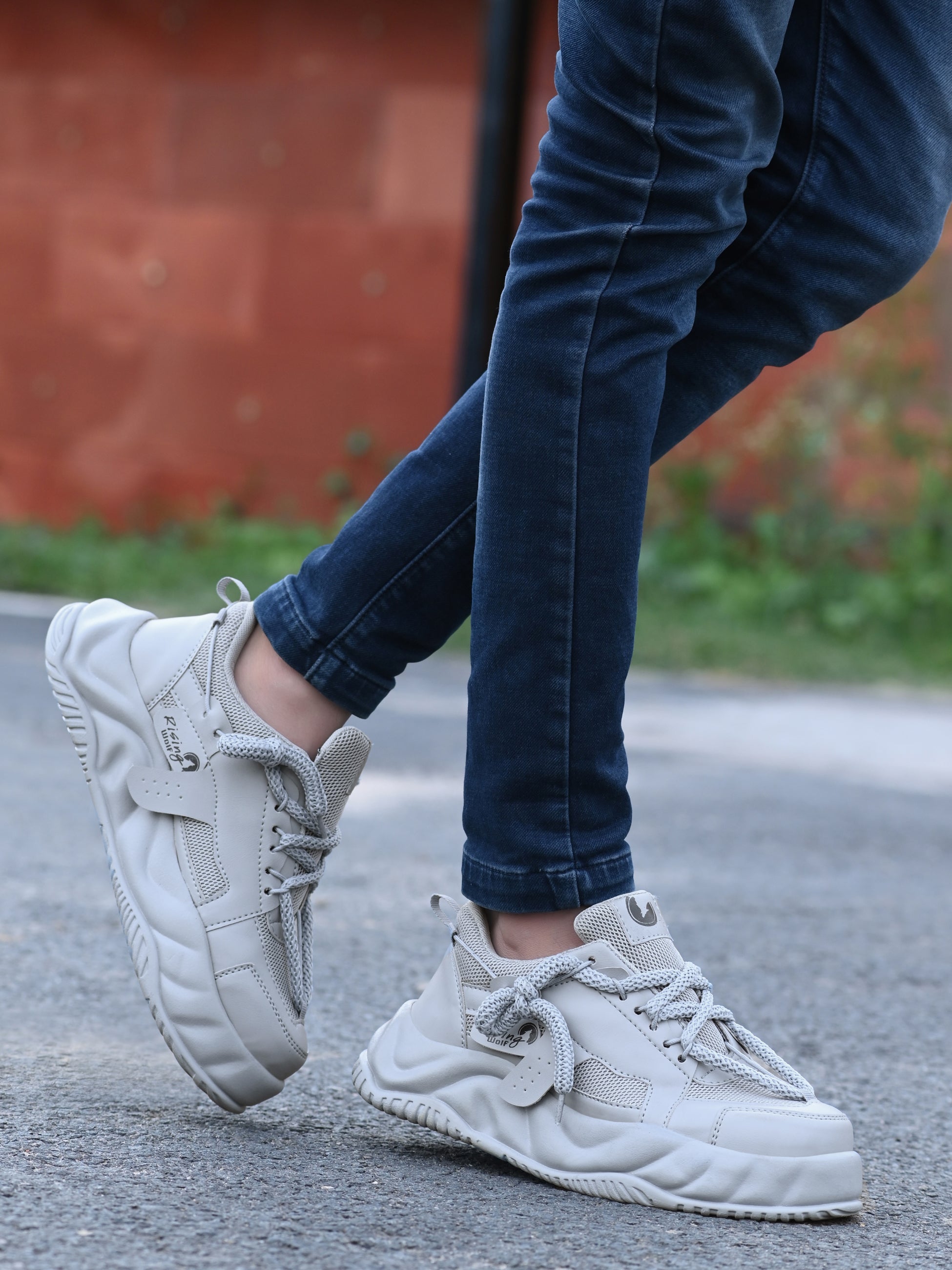 Grey Sport Shoes - indiflux.store